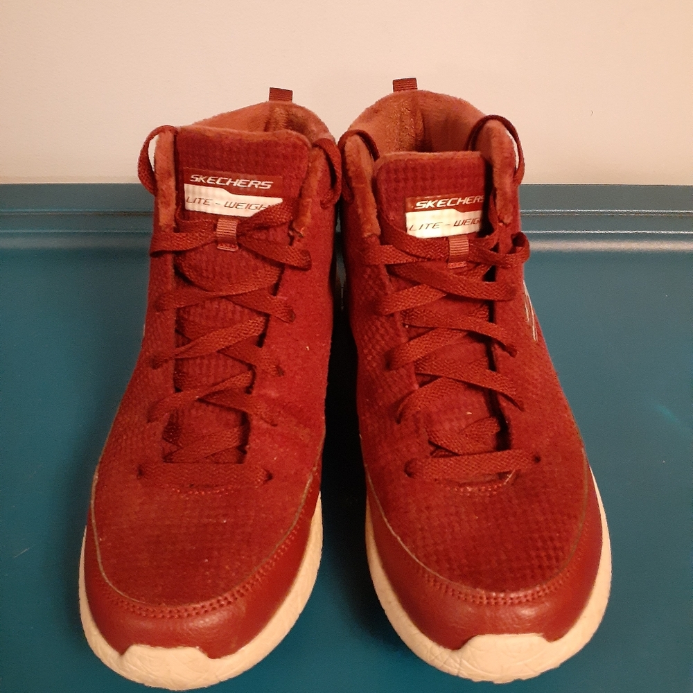 Sketchers ladies sneakers  like new! Size 8 1/2